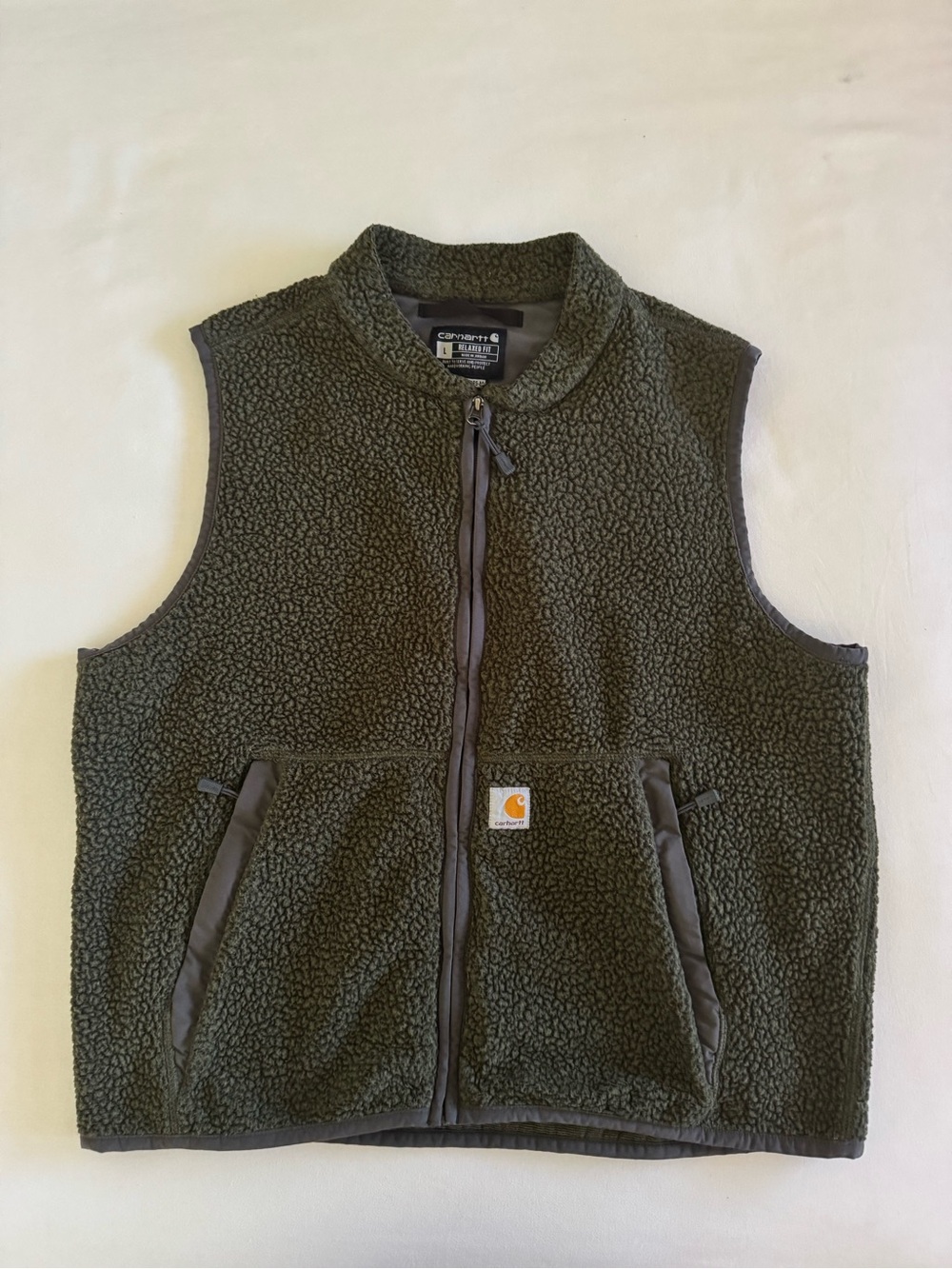 Carhartt men's relaxed fit vest size large. EUC. Olive green.
